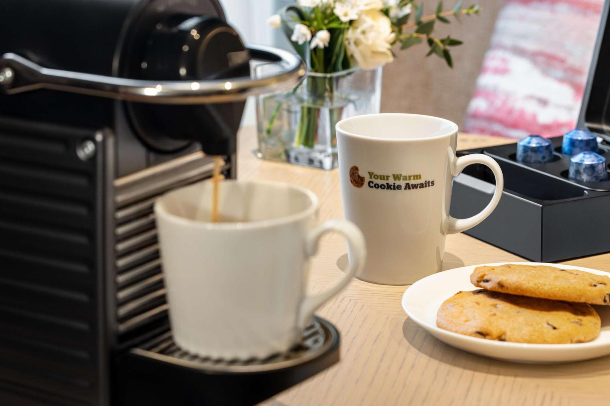 Hotel Doubletree By Hilton Toyama Station Zewnętrze zdjęcie