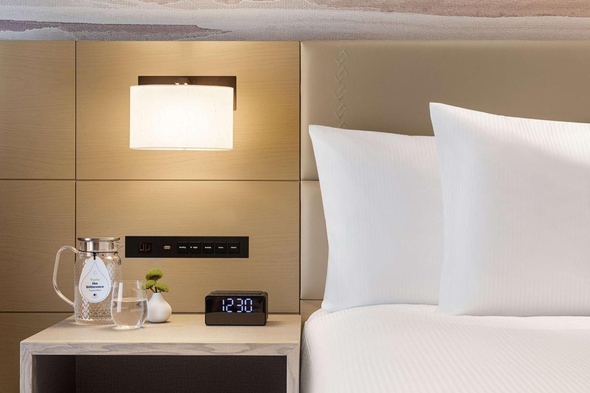 Hotel Doubletree By Hilton Toyama Station Zewnętrze zdjęcie