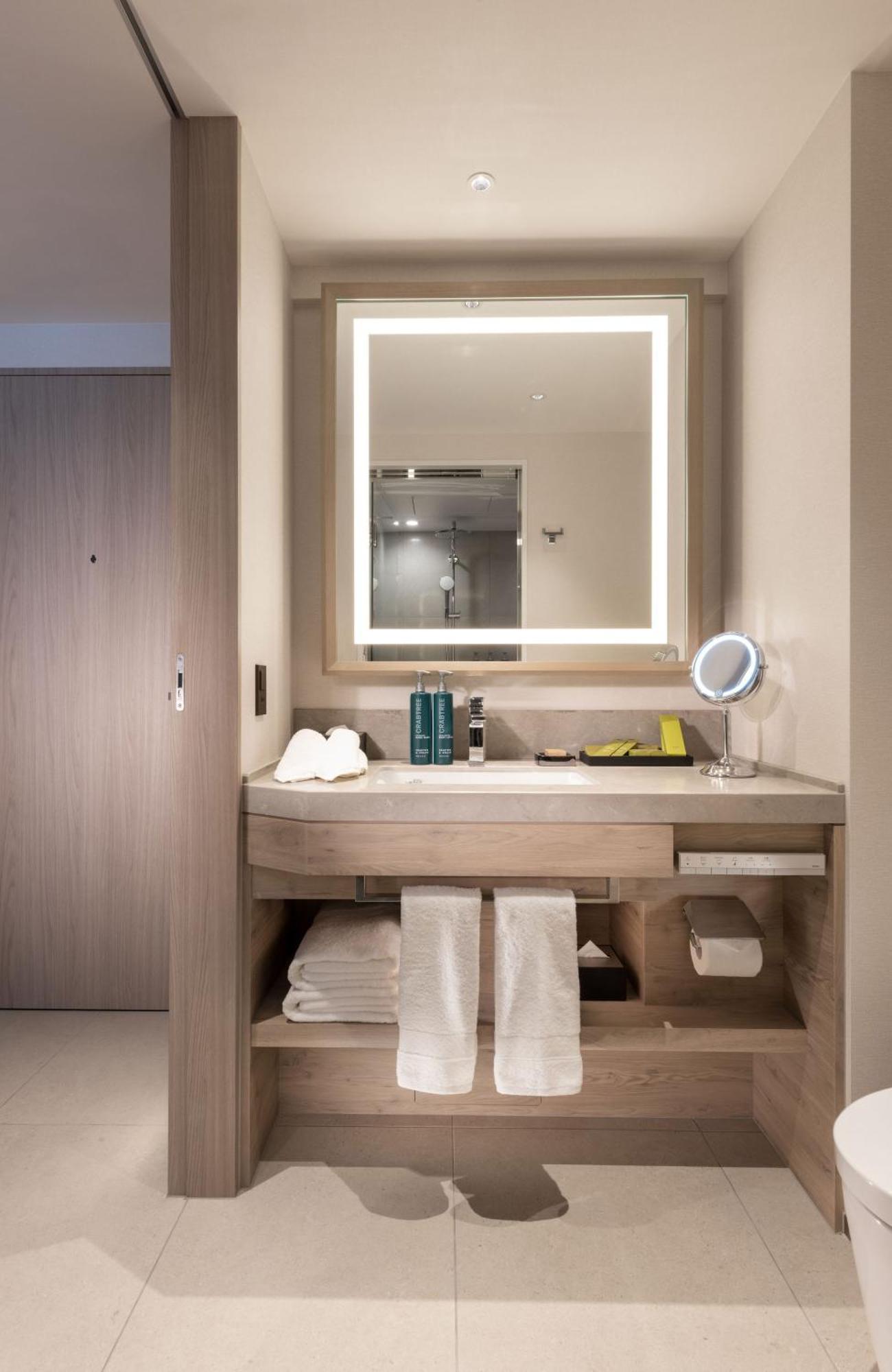 Hotel Doubletree By Hilton Toyama Station Zewnętrze zdjęcie
